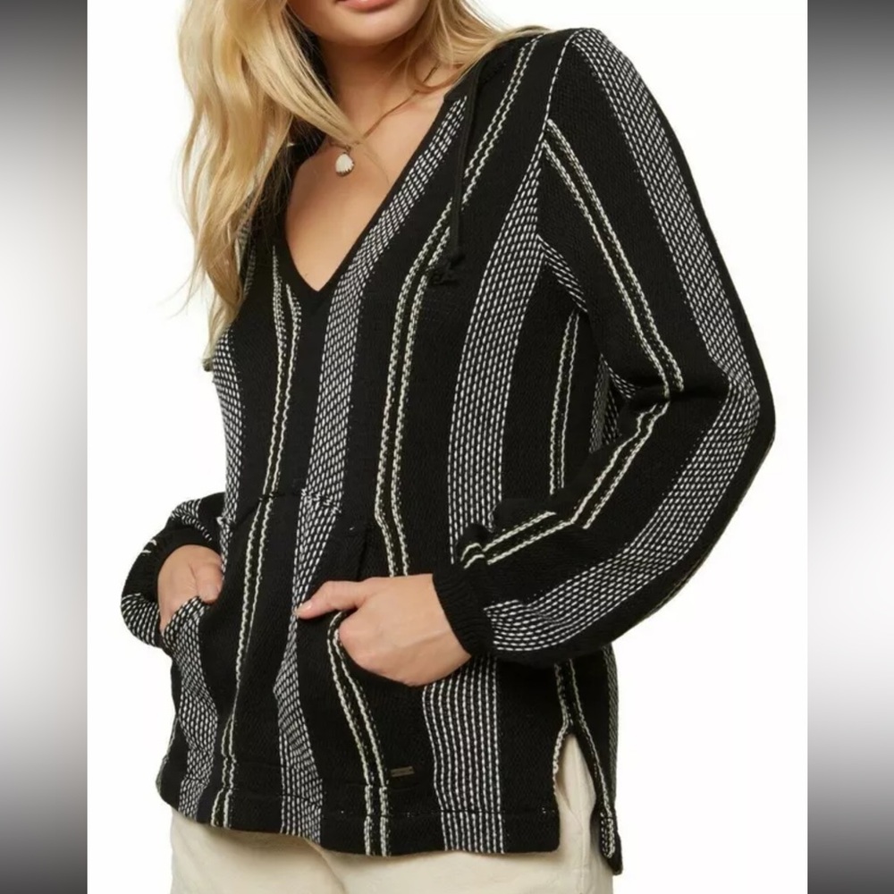 O’Neill Campfire Women’s Pullover Stripped Hooded Sweater Size Small Black/white
